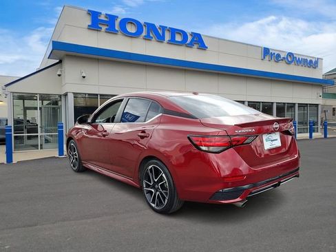 Used 2025 Nissan Sentra SR w/ SR Premium Package image 6