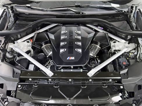 Used 2026 BMW X5 M60i image 44