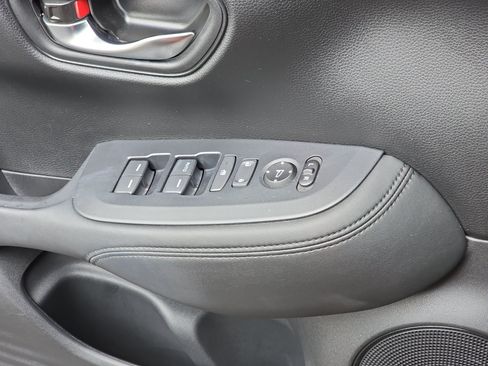 Certified 2024 Honda HR-V LX image 27