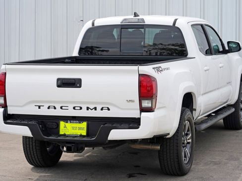 Used 2019 Toyota Tacoma TRD Sport image 45