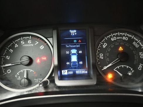 Used 2019 Toyota Tacoma TRD Sport AWD/4WD image 16