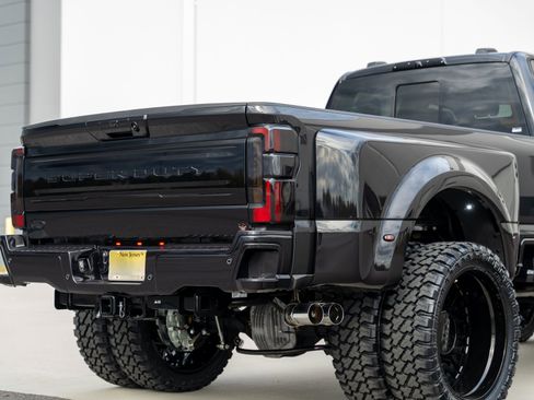 Used 2025 Ford F450 Platinum image 15