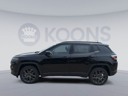New 2026 Jeep Compass Limited w/ Sun, Sound & Navigation Group AWD/4WD image 2
