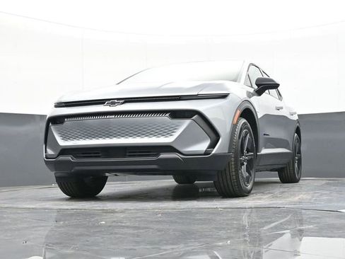 New 2026 Chevrolet Equinox EV LT image 50