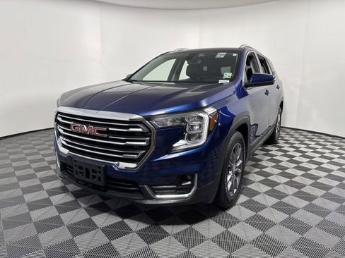 Used 2023 GMC Terrain SLT image 1