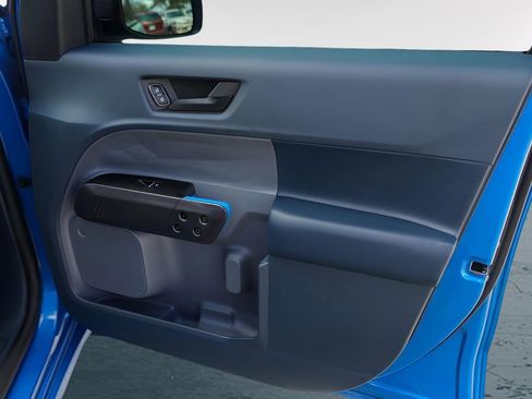 Used 2025 Ford Maverick Lobo image 31