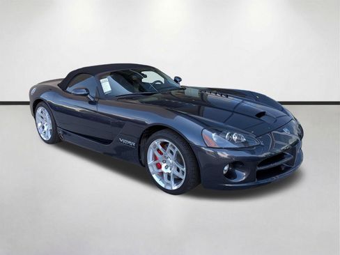 Used 2006 Dodge Viper SRT-10 RWD image 2