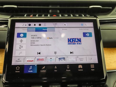 Used 2023 Jeep Grand Cherokee L Summit image 17