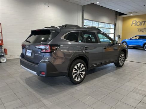 Used 2025 Subaru Outback Limited image 5