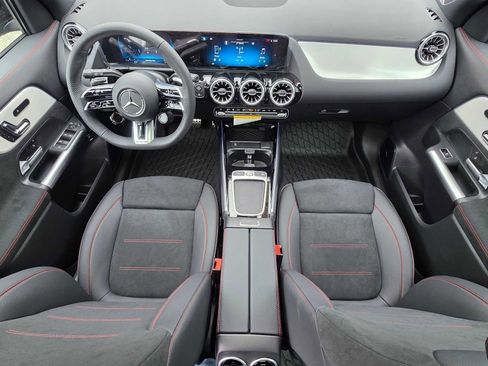 New 2026 Mercedes-Benz GLA 35 AMG 4MATIC image 18