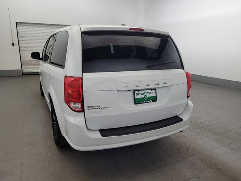 Used 2018 Dodge Grand Caravan SE FWD image 6
