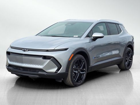 New 2026 Chevrolet Equinox EV LT image 3