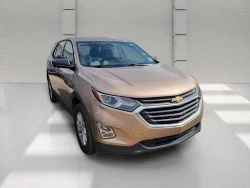 Used 2018 Chevrolet Equinox LS FWD image 3