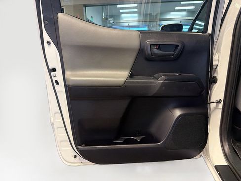 Used 2019 Toyota Tacoma SR image 24