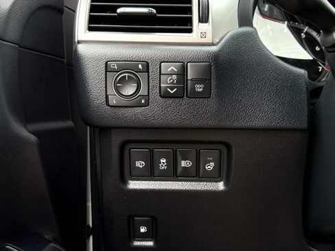 Used 2023 Lexus GX 460 Premium image 34