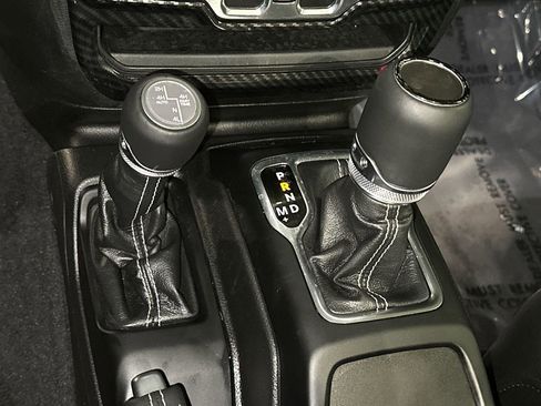 Used 2023 Jeep Wrangler Unlimited Sahara w/ Cold Weather Group AWD/4WD image 23