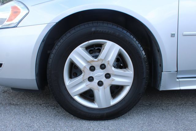 Used 2009 Chevrolet Impala LS FWD image 28