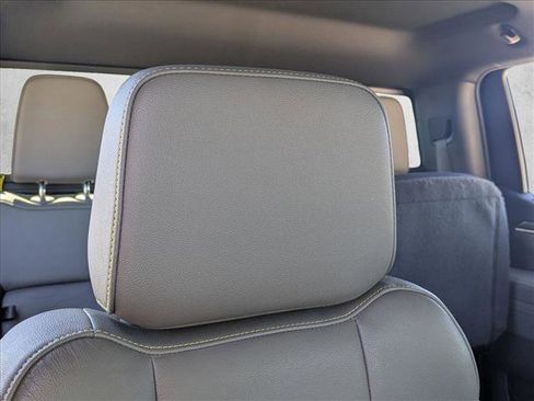 Used 2022 Chevrolet Silverado 1500 ZR2 w/ Technology Package image 14