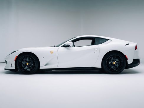 Used 2019 Ferrari 812 Superfast image 14
