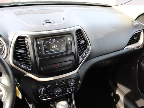 Used 2016 Jeep Cherokee Sport w/ Cold Weather Group image 11