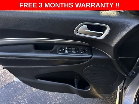 Used 2020 Dodge Durango SXT w/ 3rd Row Seating Group AWD/4WD image 12