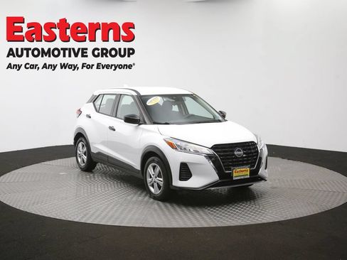 Used 2022 Nissan Kicks S FWD image 48