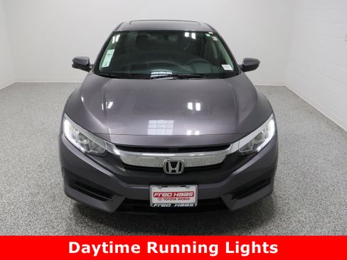 Used 2018 Honda Civic EX image 3