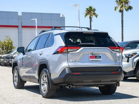 Used 2025 Toyota RAV4 LE AWD/4WD image 9