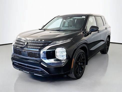 Used 2022 Mitsubishi Outlander ES AWD/4WD image 4