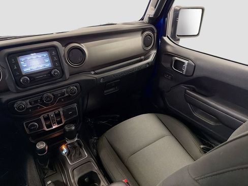 Used 2018 Jeep Wrangler Unlimited Sport S AWD/4WD image 25