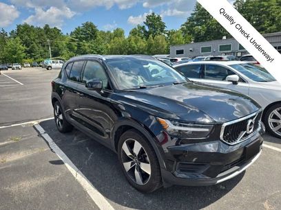 Used 2019 Volvo XC40 T5 Momentum