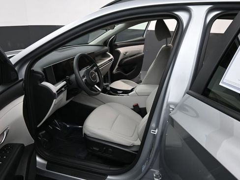 Certified 2025 Hyundai Tucson SEL FWD image 11