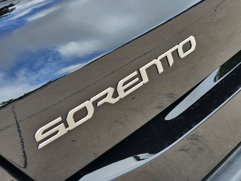 New 2026 Kia Sorento S w/ S Panoramic Sunroof Package FWD image 9