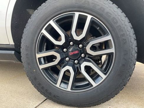 Used 2021 GMC Yukon AT4 w/ AT4 Premium Plus Package image 26