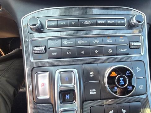 Used 2023 Hyundai Santa Fe SEL w/ Premium Package AWD/4WD image 18