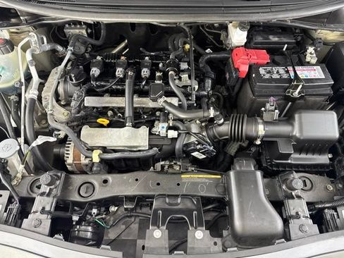 Used 2024 Nissan Versa SR FWD image 20
