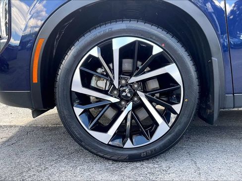 Used 2024 Mitsubishi Outlander SE AWD/4WD image 9