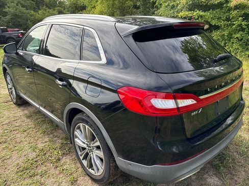 Used 2017 Lincoln MKX Reserve w/ Luxury Package AWD/4WD image 12