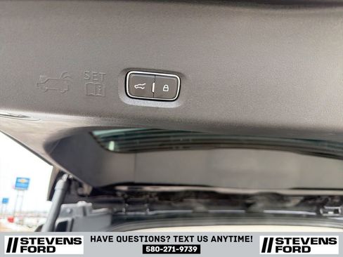 Used 2025 Ford Expedition Active AWD/4WD image 15