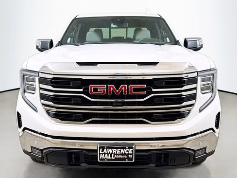 New 2026 GMC Sierra 1500 SLT image 2