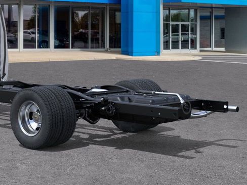 New 2025 Chevrolet Express 3500 image 11