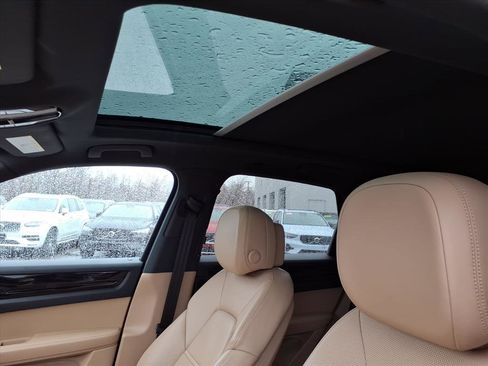 Used 2021 Porsche Cayenne image 11