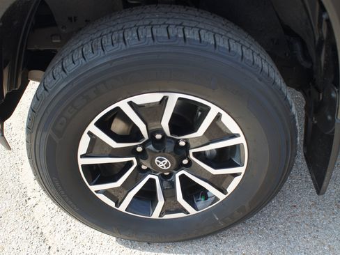 Used 2023 Toyota Tacoma TRD Sport AWD/4WD image 24