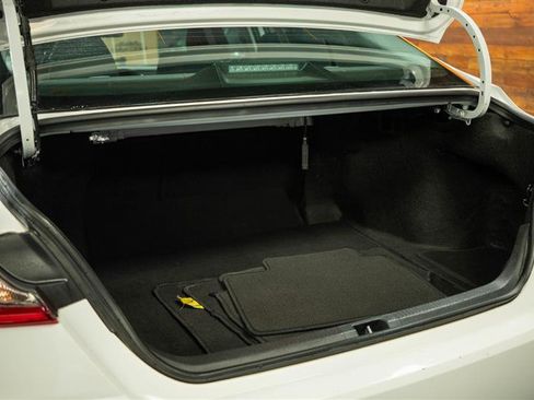 Used 2025 Toyota Camry SE image 7