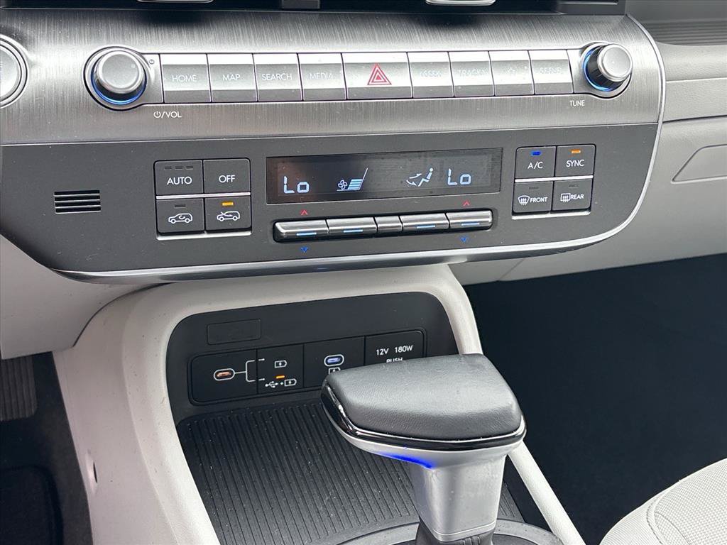 Used 2025 Hyundai Kona SEL AWD/4WD image 18