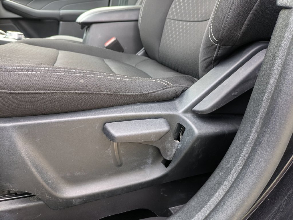 Used 2025 Ford Escape Active AWD/4WD image 14