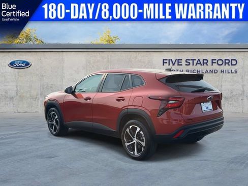 Used 2024 Chevrolet Trax RS FWD image 8