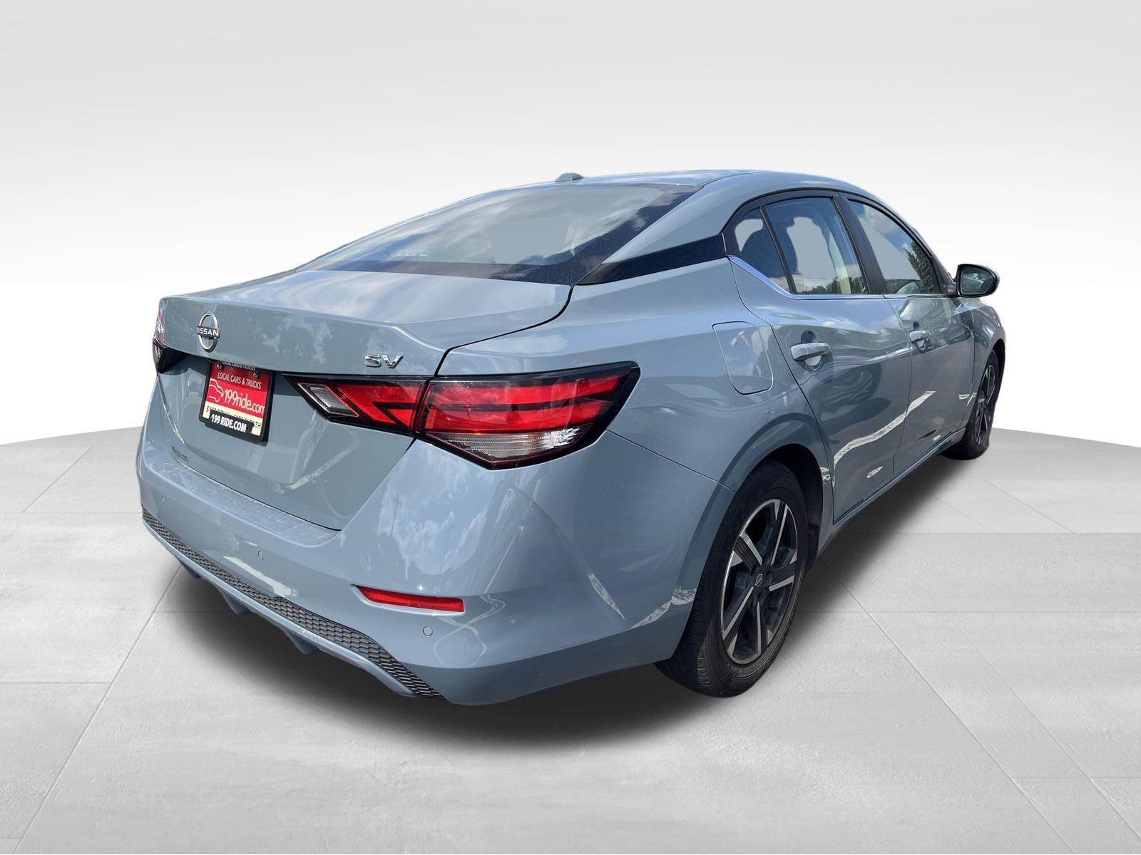 Used 2024 Nissan Sentra SV FWD image 5