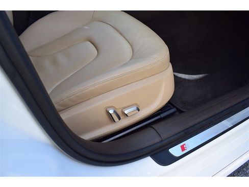 Used 2016 Audi A4 2.0T Premium Plus w/ Technology Package image 15