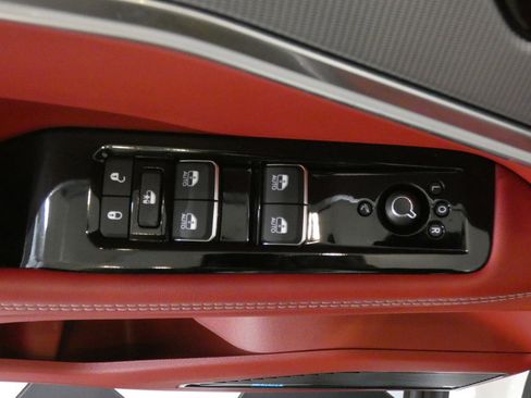 Used 2024 Jeep Wagoneer Launch Edition image 26